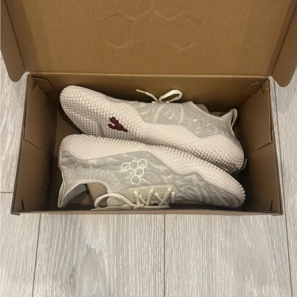 Vivo Barefoot Arctic Wolf Sneakers - Picture 9 of 10